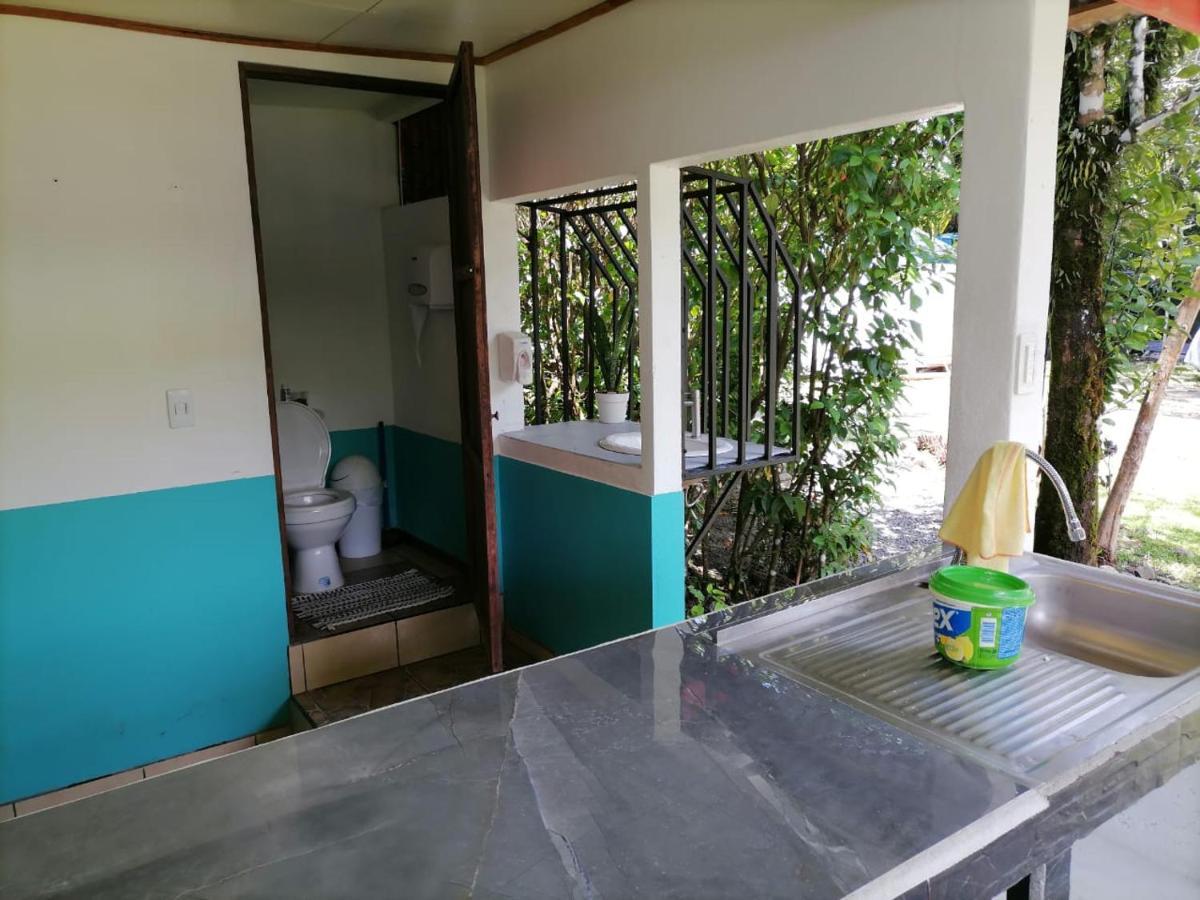Blue Sunshine Hostel Uvita Exterior photo